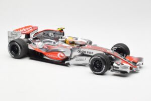 McLaren MP4-22 Mercedes #2 L. Hamilton 2007 Dealer Edition Minichamps 1:18 530071802 Kovina – slika 4 od 6