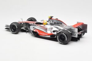 McLaren MP4-22 Mercedes #2 L. Hamilton 2007 Dealer Edition Minichamps 1:18 530071802 Kovina – slika 5 od 6