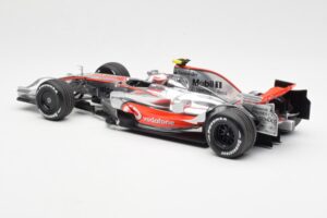 McLaren MP4-23 Mercedes #23 H. Kovalainen 2008 Minichamps 1:18 530081823 Kovina – slika 5 od 6