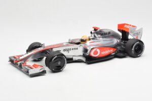 McLaren MP4-24 #1 L. Hamilton 2009 Dealer Edition Minichamps 1:18 503091801 Kovina