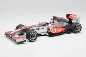 McLaren MP4-25 Vodafone #1 J. Button F1 2010 Minichamps 1:18 530101871-R1 Kovina