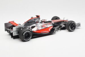 McLaren MP4-22 Mercedes #1 F. Alonso Presentation Valencia 2007 Minichamps 1:18 538071871 Kovina – slika 2 od 6