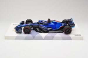 Williams FW44 Mercedes #23 A. Albon Bahrain GP 2022 Case Edition Minichamps 1:18 147220123 Smola