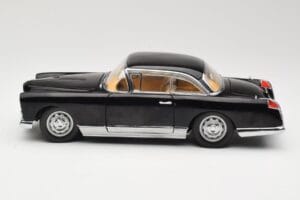 Facel Vega HK500 Črn Sun Star 1:18 3751 Kovina – slika 4 od 8