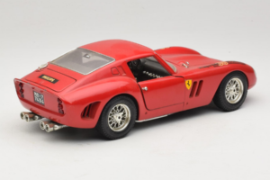 Ferrari 250 GTO Rdeč Bburago 1:18 B003 Kovina – slika 3 od 8