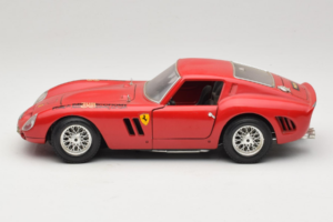 Ferrari 250 GTO Rdeč Bburago 1:18 B003 Kovina – slika 4 od 8