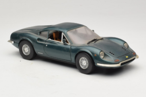 Ferrari 246 GT Dino Zelen Anson 1:18 30359 Kovina – slika 6 od 8