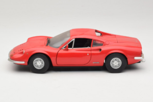 Ferrari Dino 246 GT Rdeč Anson 1:18 303597 Kovina – slika 4 od 8