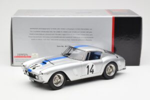 Ferrari 250 GT SWB #14 P. Noblet / J. Guichet Team Noblet 3rd Place 24 Hours of Le Mans 1961 CMC 1:18 M-079 Kovina – slika 6 od 6