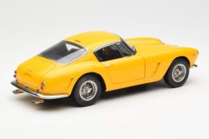 Ferrari 250 GT SWB Rumen CMC 1:18 M-054 Kovina – slika 2 od 6