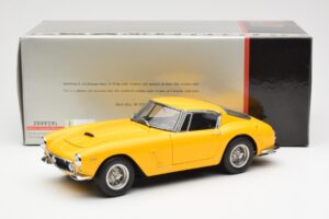 Ferrari 250 GT SWB Rumen CMC 1:18 M-054 Kovina – slika 6 od 6
