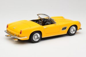 Ferrari 250 GT California Spider Rumen Hot Wheels 1:18 23905 Kovina – slika 3 od 8