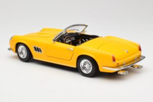 Ferrari 250 GT California Spider Rumen Hot Wheels 1:18 23905 Kovina – slika 7 od 8