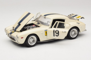 Ferrari 250 GT SWB Berlinette #19 Tour de France Automobile 1961 Eagles Race 1:18 6500 Kovina – slika 2 od 8