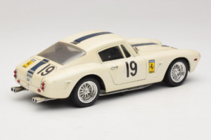 Ferrari 250 GT SWB Berlinette #19 Tour de France Automobile 1961 Eagles Race 1:18 6500 Kovina – slika 3 od 8