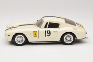 Ferrari 250 GT SWB Berlinette #19 Tour de France Automobile 1961 Eagles Race 1:18 6500 Kovina – slika 4 od 8