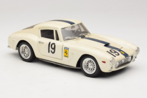 Ferrari 250 GT SWB Berlinette #19 Tour de France Automobile 1961 Eagles Race 1:18 6500 Kovina – slika 6 od 8
