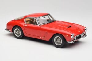 Ferrari 250 GT SWB Rdeč CMC 1:18 M-046 Kovina – slika 4 od 6