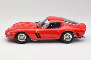 Ferrari 250 GTO London Show Rdeč CMC 1:18 M-256 Kovina – slika 3 od 6