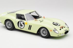 Ferrari 250 GTO #15 S. Moss / I. Ireland Goodwood Tourist Trophy Winner 1962 Kyosho 1:18 08438C Kovina – slika 6 od 8