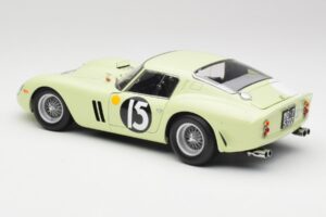 Ferrari 250 GTO #15 S. Moss / I. Ireland Goodwood Tourist Trophy Winner 1962 Kyosho 1:18 08438C Kovina – slika 7 od 8