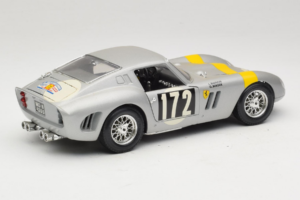 Ferrari 250 GTO #172 L. Bianchi / G. Berger Tour de France 1962 Srebrn Omejena Izdaja Bburago 1:18 3011-S1 Kovina – slika 3 od 8