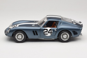 Ferrari 250 GTO #24 Moder Bela Proga 1962 Bburago 1:18 3011-B2 Kovina – slika 4 od 8
