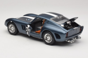 Ferrari 250 GTO #24 Moder Bela Proga 1962 Bburago 1:18 3011-B2 Kovina – slika 5 od 8