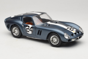 Ferrari 250 GTO #24 Moder Bela Proga 1962 Bburago 1:18 3011-B2 Kovina – slika 6 od 8