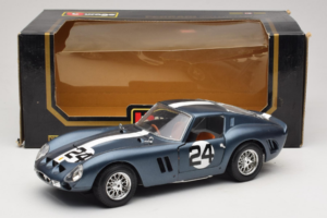 Ferrari 250 GTO #24 Moder Bela Proga 1962 Bburago 1:18 3011-B2 Kovina – slika 8 od 8