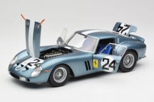 Ferrari 250 GTO #24 P. Rodriguez 12 Hours of Sebring GT3.0 Winner 1962 Kyosho 1:18 08438D Kovina – slika 2 od 8
