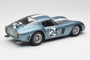 Ferrari 250 GTO #24 P. Rodriguez 12 Hours of Sebring GT3.0 Winner 1962 Kyosho 1:18 08438D Kovina – slika 3 od 8