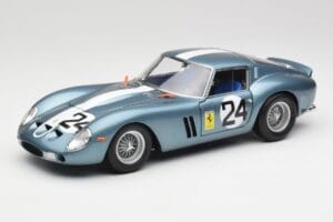 Ferrari 250 GTO #24 P. Rodriguez 12 Hours of Sebring GT3.0 Winner 1962 Kyosho 1:18 08438D Kovina
