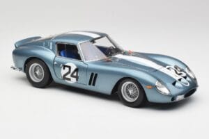 Ferrari 250 GTO #24 P. Rodriguez 12 Hours of Sebring GT3.0 Winner 1962 Kyosho 1:18 08438D Kovina – slika 6 od 8