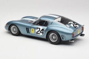 Ferrari 250 GTO #24 P. Rodriguez 12 Hours of Sebring GT3.0 Winner 1962 Kyosho 1:18 08438D Kovina – slika 7 od 8