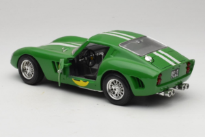 Ferrari 250 GTO #26 Zelen Bele Proge 1962 Bburago 1:18 3011-G3 Kovina – slika 5 od 8