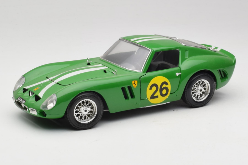 Ferrari 250 GTO #26 Zelen Bele Proge 1962 Bburago 1:18 3011-G3 Kovina