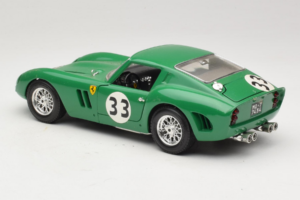 Ferrari 250 GTO #33 Zelen Bburago 1:18 3011-G1 Kovina – slika 7 od 8