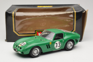 Ferrari 250 GTO #33 Zelen Bburago 1:18 3011-G1 Kovina – slika 8 od 8