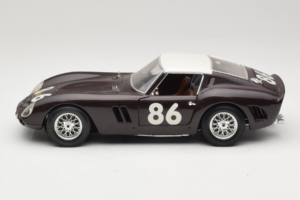 Ferrari 250 GTO #86 Črn Bburago 1:18 3011-B1 Kovina – slika 4 od 8