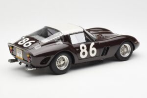 Ferrari 250 GTO #86 Targa Florio 1962 CMC 1:18 M-156 Kovina – slika 2 od 6