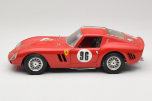 Ferrari 250 GTO #96 Rdeč Italijanska Zastava 1962 Bburago 1:18 3011-P2 Kovina – slika 4 od 8
