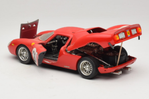Ferrari 250 LM #21 M. Gregory / J. Rindt 24 Hours of Le Mans 1965 Bburago 1:18 3033-P2 Kovina – slika 5 od 8