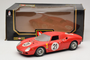 Ferrari 250 LM #21 M. Gregory / J. Rindt 24 Hours of Le Mans 1965 Bburago 1:18 3033-P2 Kovina – slika 8 od 8
