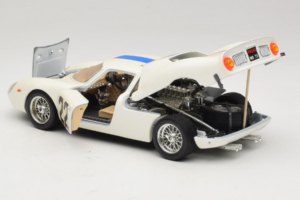 Ferrari 250 LM #22 Bel 1965 Bburago 1:18 3333-W1 Kovina – slika 5 od 8