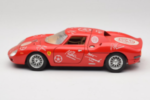 Ferrari 250 LM Rdeče-Bel Essen Autographs Omejena Izdaja Bburago 1:18 3033-P4 Kovina – slika 4 od 8
