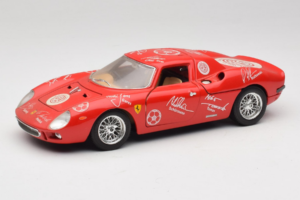 Ferrari 250 LM Rdeče-Bel Essen Autographs Omejena Izdaja Bburago 1:18 3033-P4 Kovina