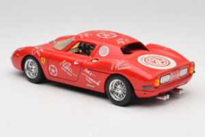 Ferrari 250 LM Rdeče-Bel Essen Autographs Omejena Izdaja Bburago 1:18 3033-P4 Kovina – slika 7 od 8