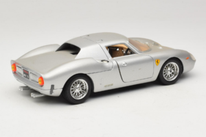 Ferrari 250 LM Srebrn Bburago 1:18 3033-S1 Kovina – slika 3 od 8