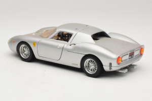 Ferrari 250 LM Srebrn Bburago 1:18 3033-S1 Kovina – slika 7 od 8